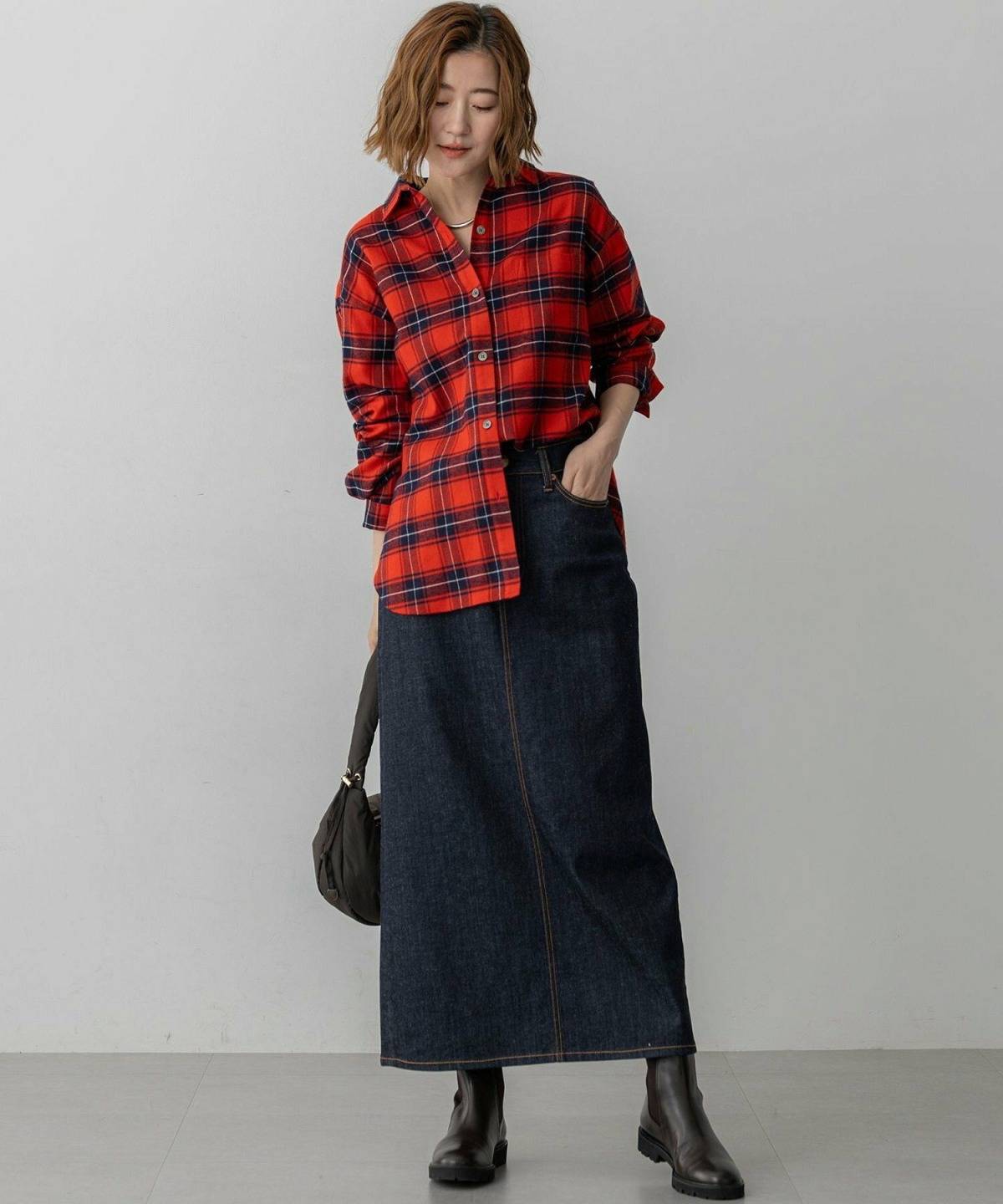 秋のチェックシャツコーデ