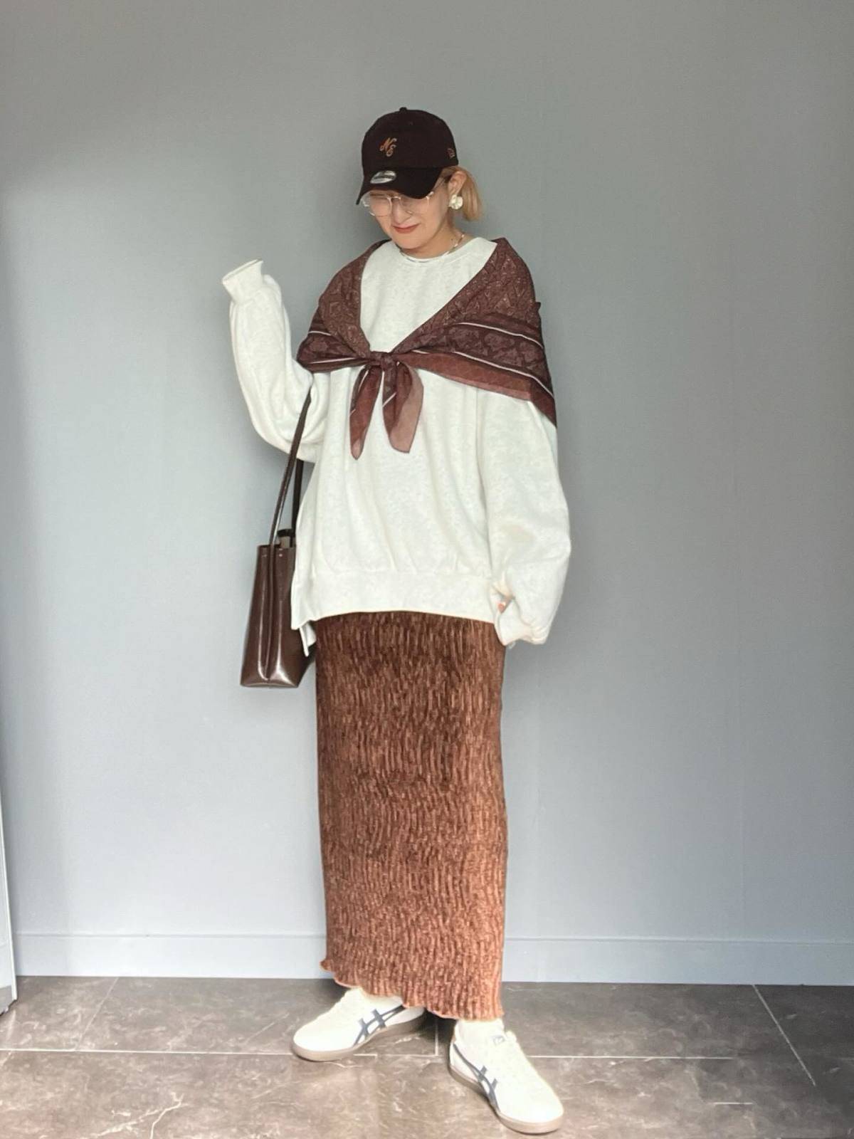 大判スカーフをアクセントに♪