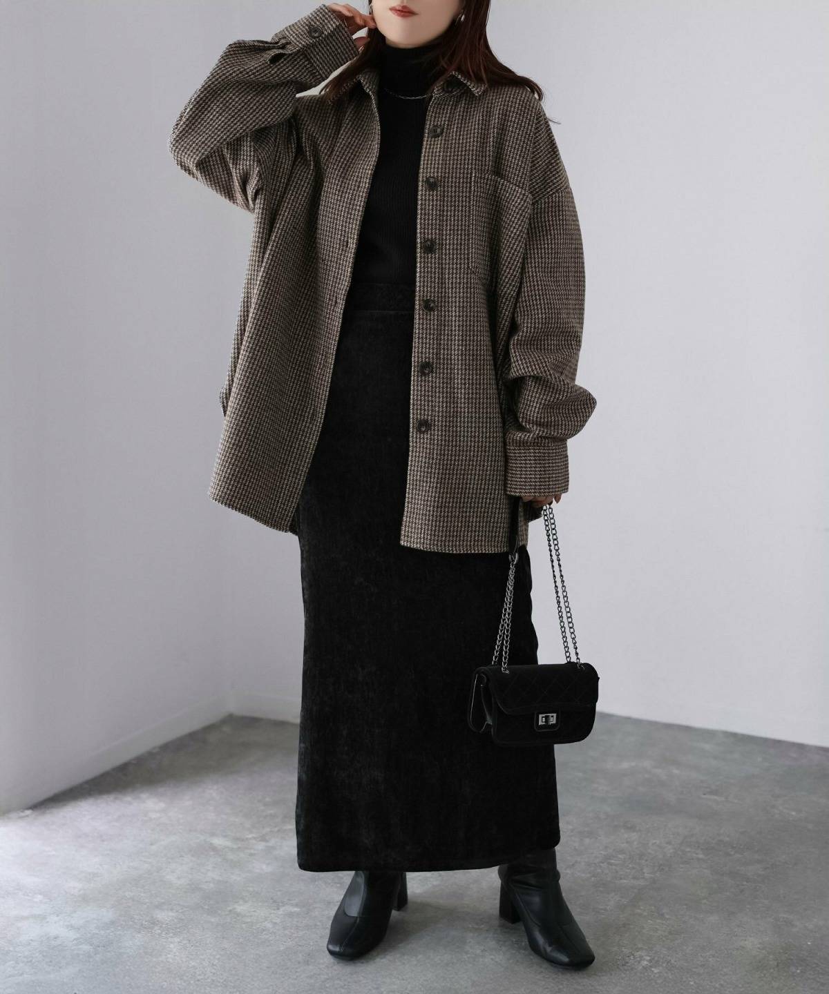 秋のチェックシャツコーデ