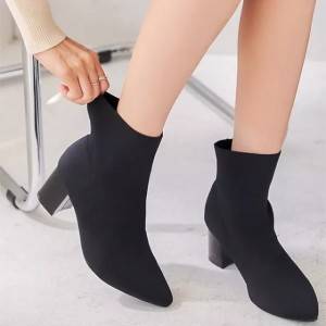 【2025年最新】冷え性さんも安心♡オンオフ使える「あったかショートブーツ」3選