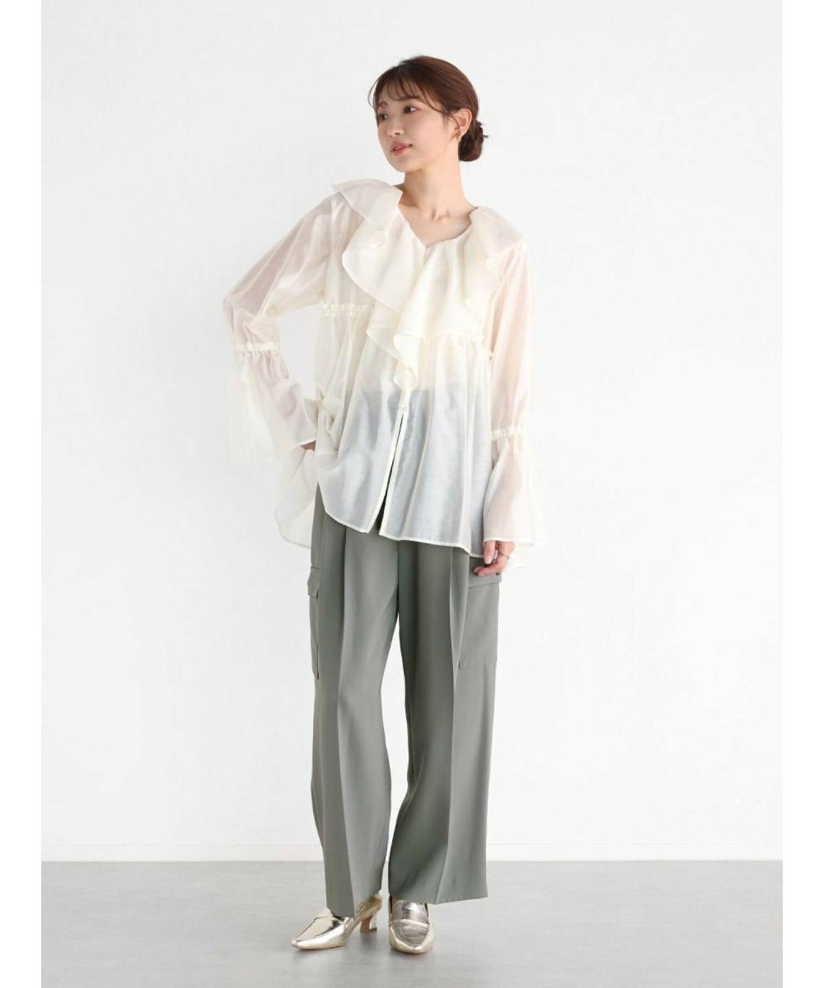 40代のきれいめカーゴパンツコーデ