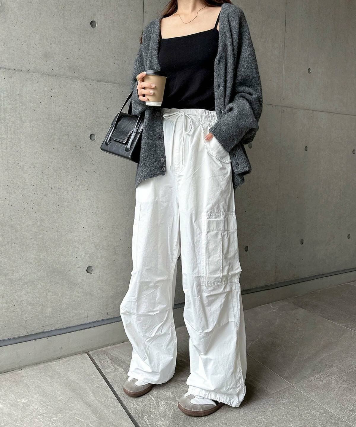 40代のきれいめカーゴパンツコーデ