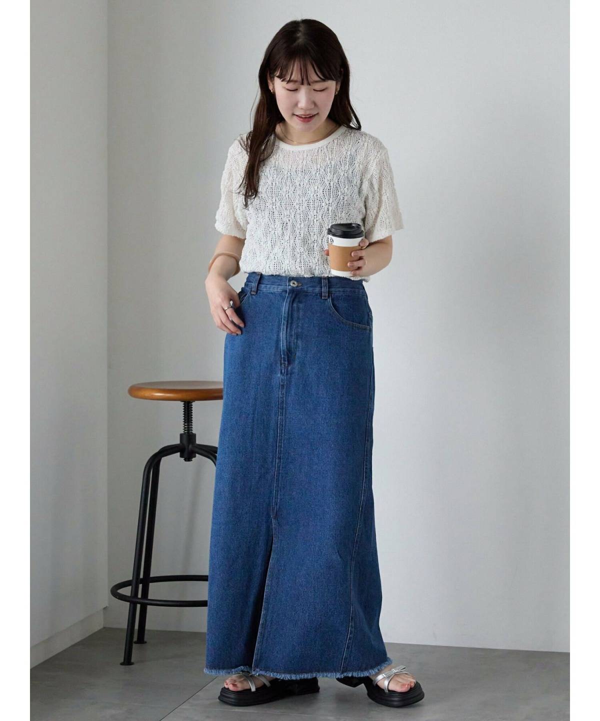 40代のデニムスカートコーデ