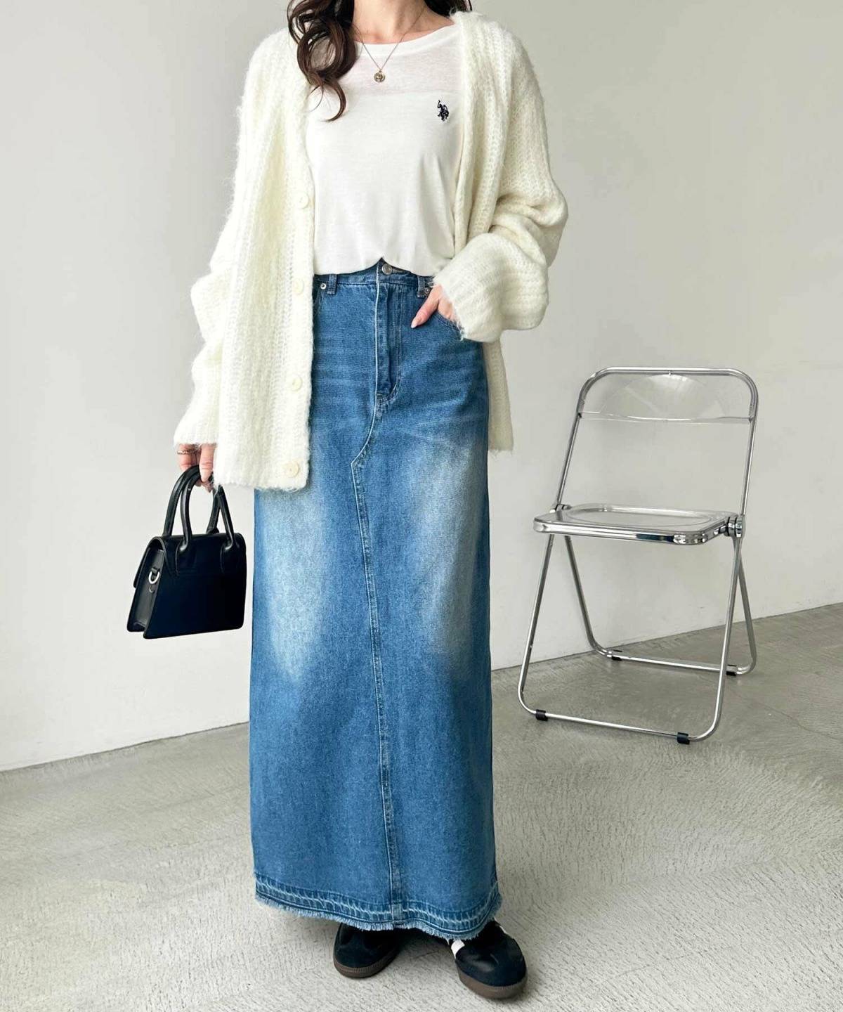 40代のデニムスカートコーデ