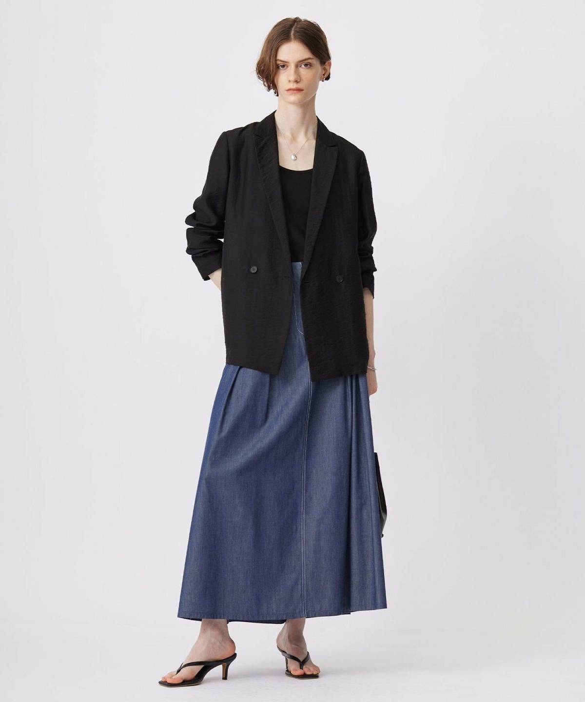 40代のデニムスカートコーデ