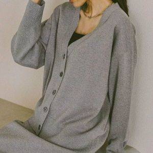 一瞬で垢抜ける！スッキリ着られる「カーディガン」【2025年12月最新】
