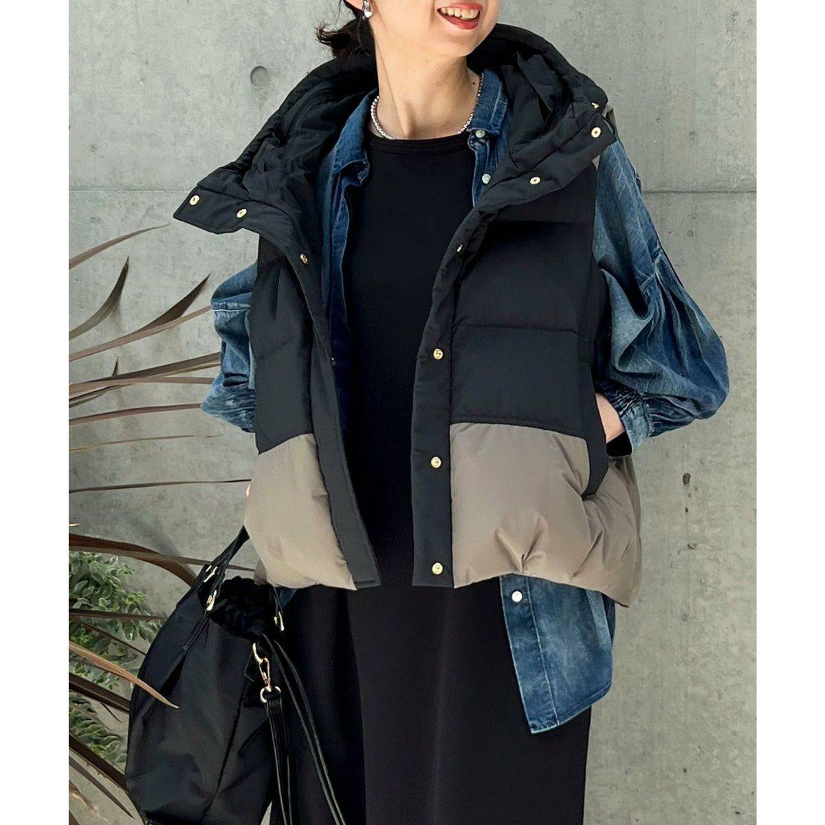 エアリーフードピュアダウンベスト