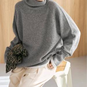 【2025年最新】1枚であったかい！スッキリ見えも叶う「トップス」