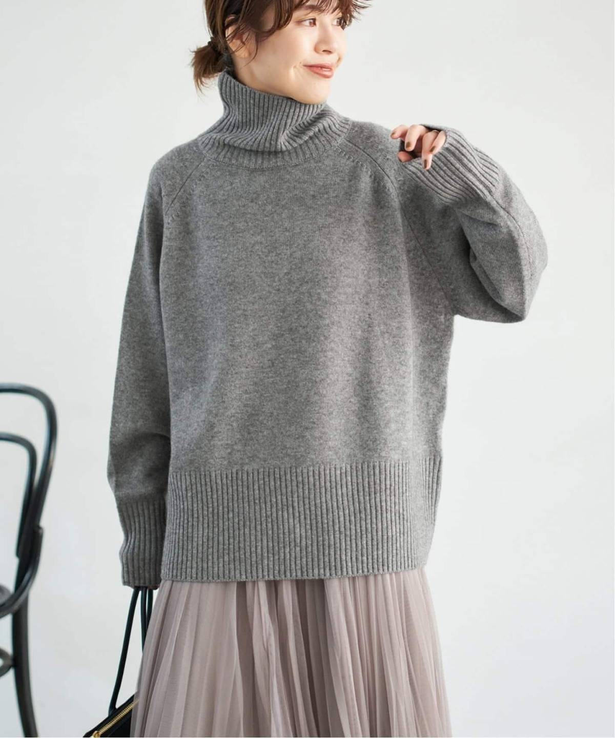 Spick & Span ウールカシミヤ ラグランタートルニット