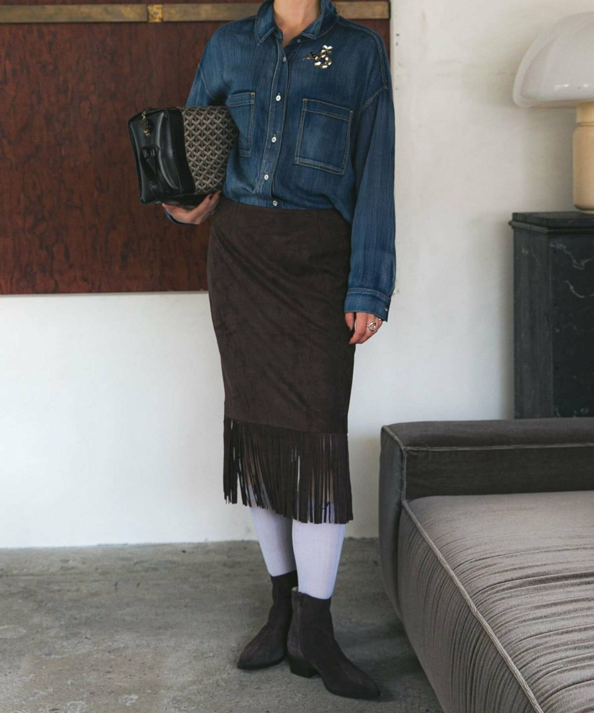 40代のデニムシャツコーデ