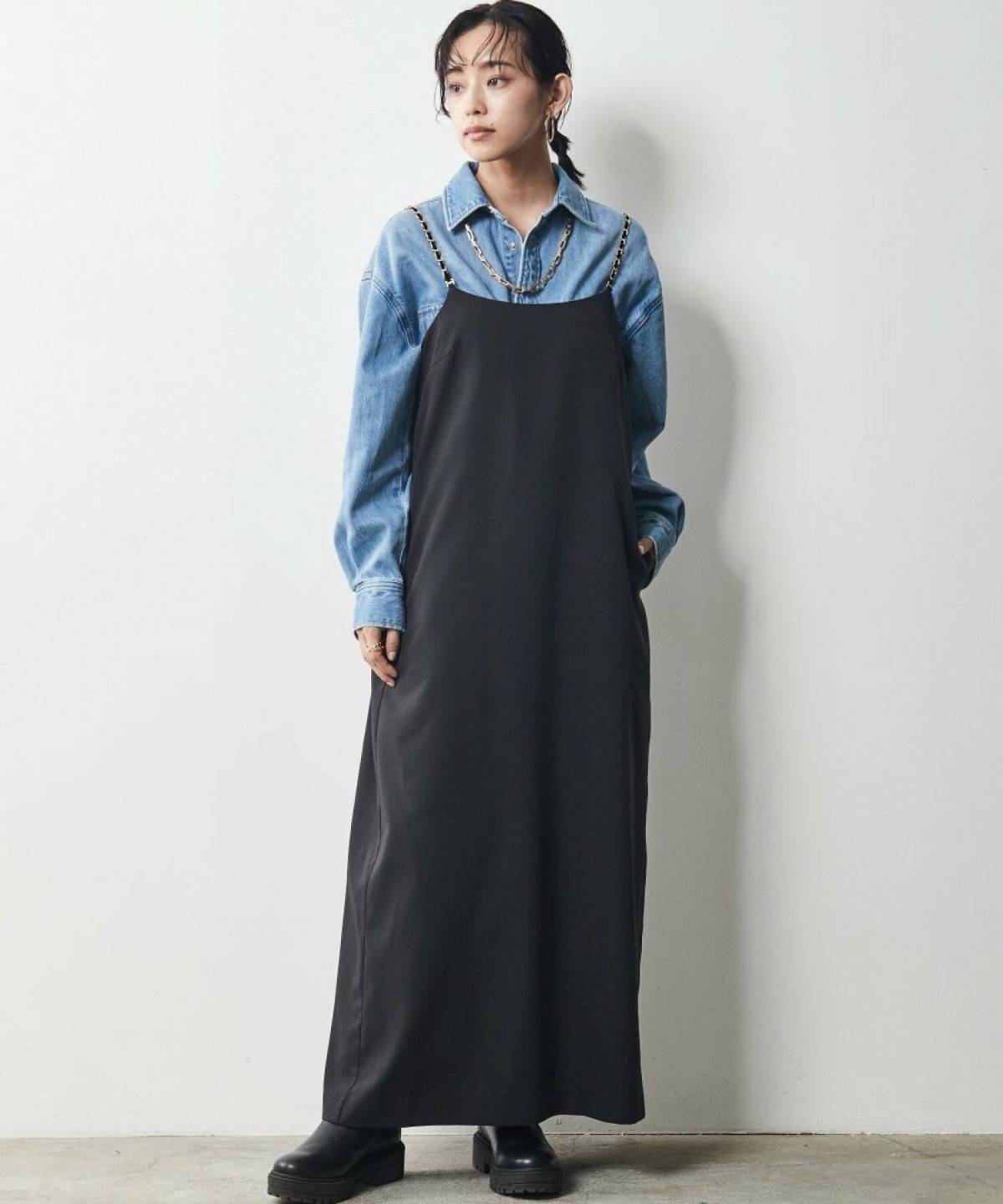 40代のデニムシャツコーデ