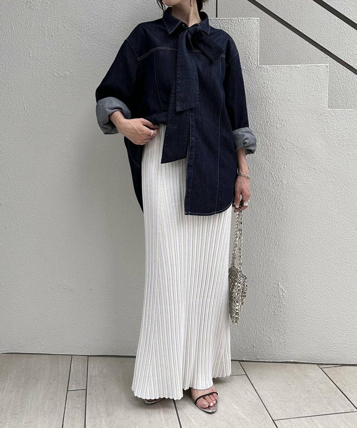 40代のデニムシャツコーデ