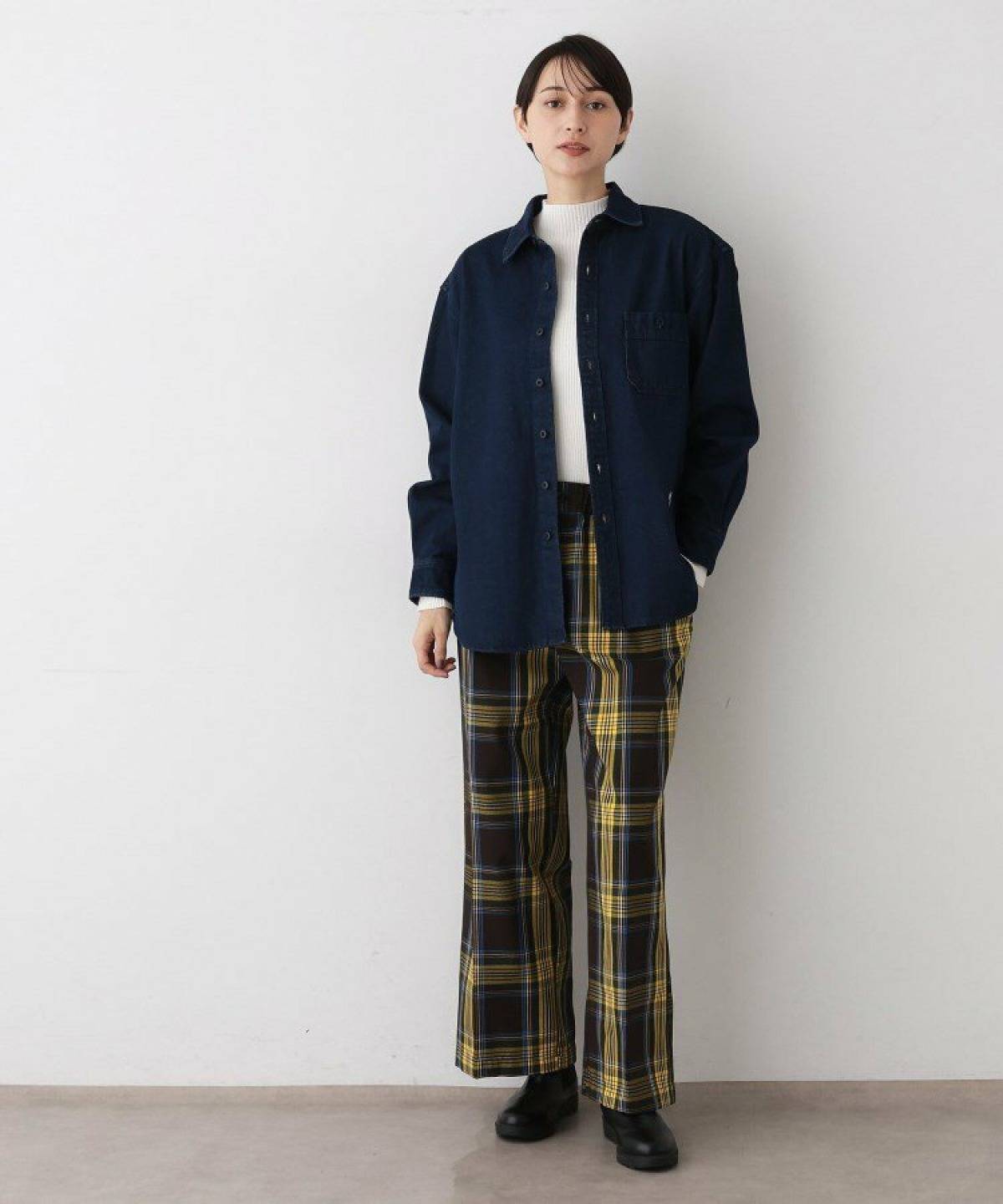 40代のデニムシャツコーデ