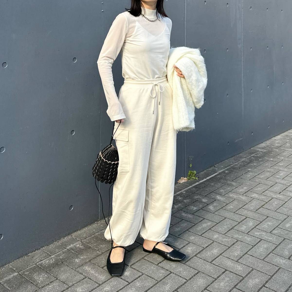 オールホワイトコーデ