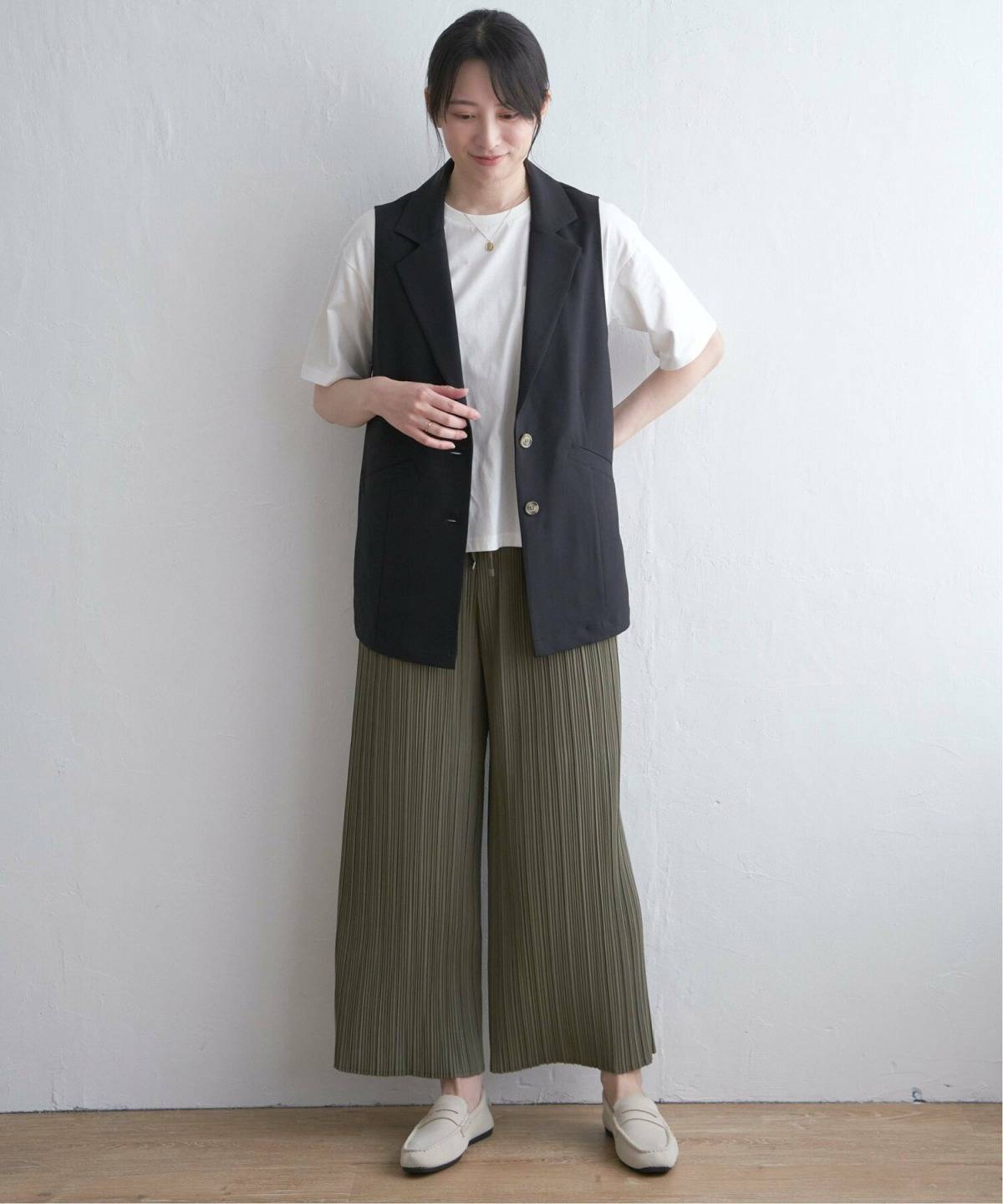 緑パンツコーデ