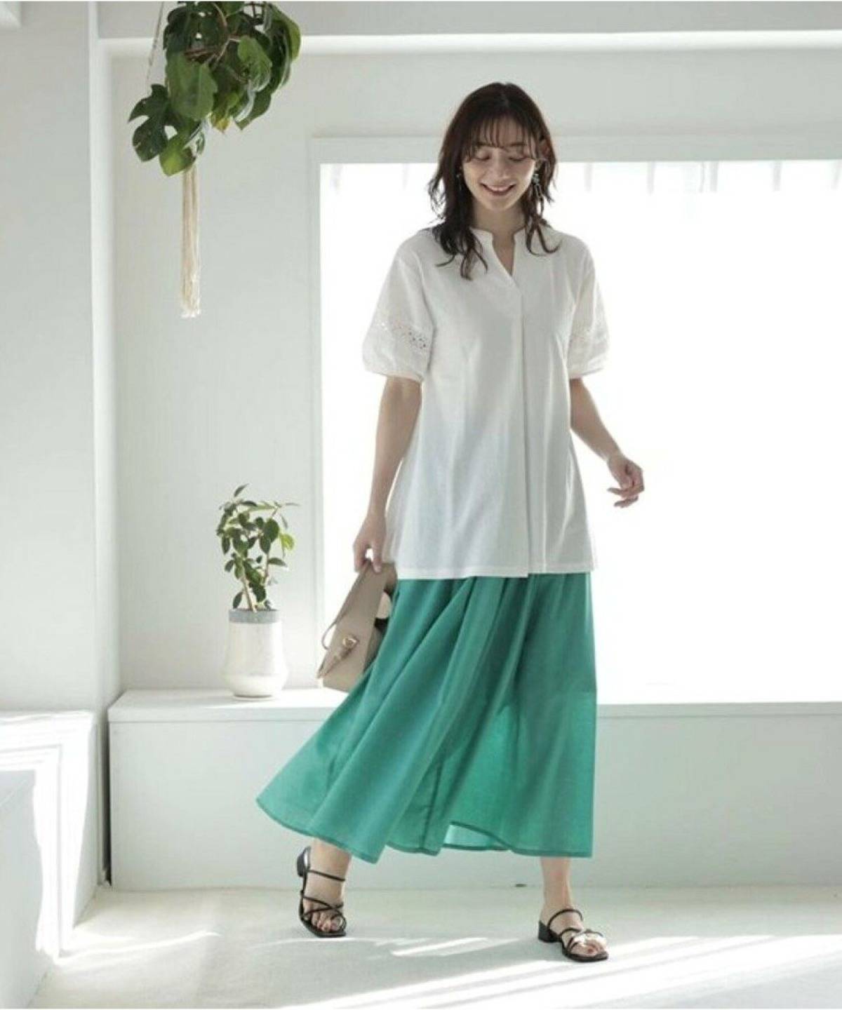 緑パンツコーデ