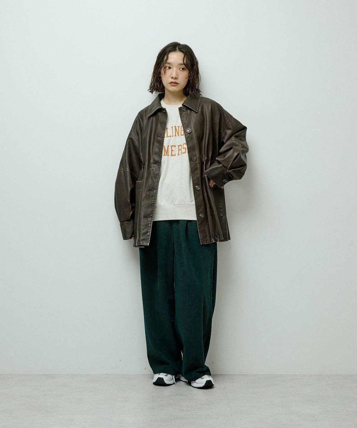 緑パンツコーデ