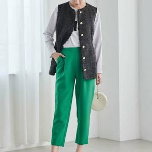 実はとっても簡単♪「緑パンツ」を使ったおしゃれな大人女子コーデ12選
