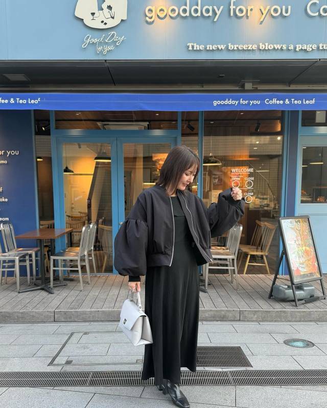 オールブラックコーデ