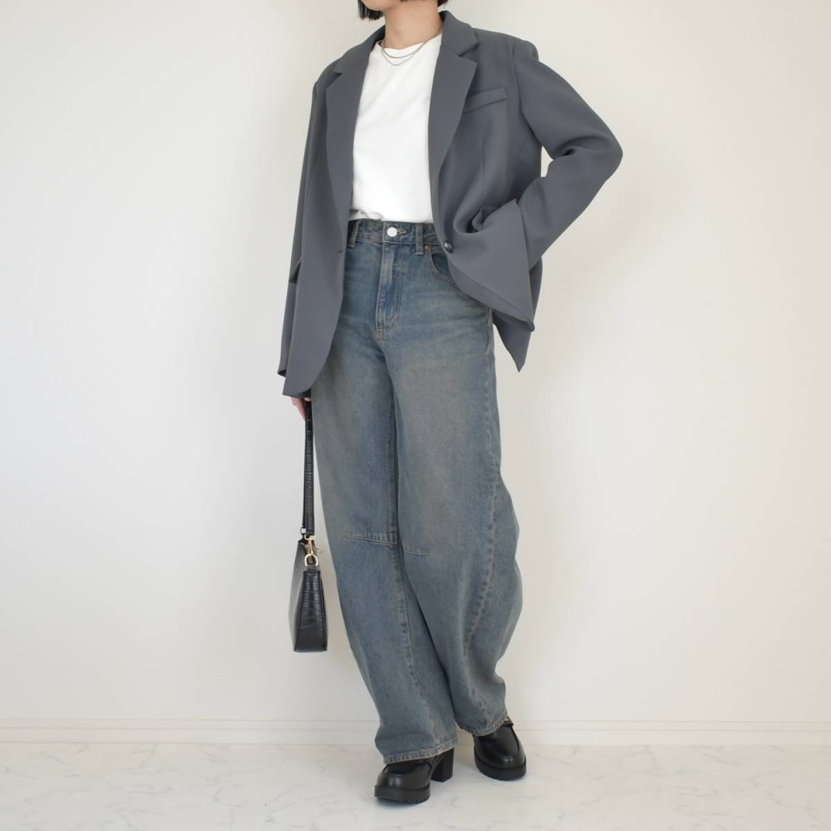 ジャケット×デニムパンツ