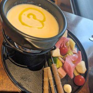 忘年会にも女子会にもぴったり！チーズ好きが通いたいイタリアンバル