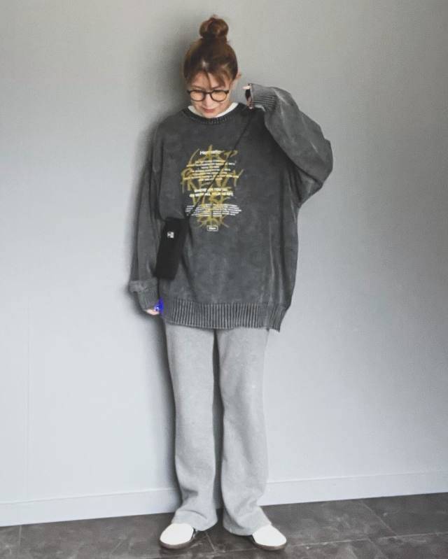 インナーとスニーカーの白をきかせる！