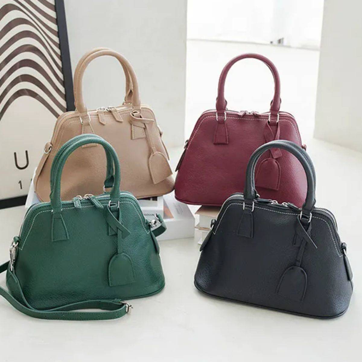 神戸レタス　ショルダーベルト付きステッチミニバッグ