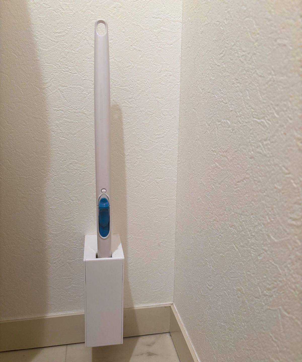 山崎実業 tower ウォール流せるトイレブラシホルダー