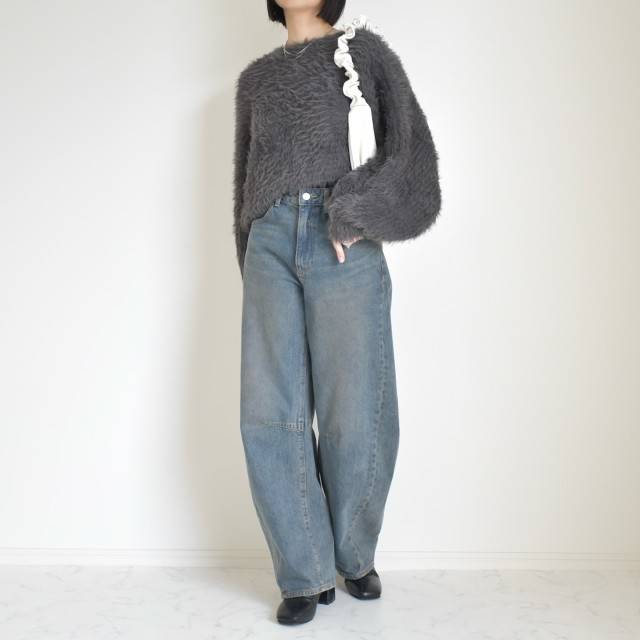 フェザーニットを合わせる♡