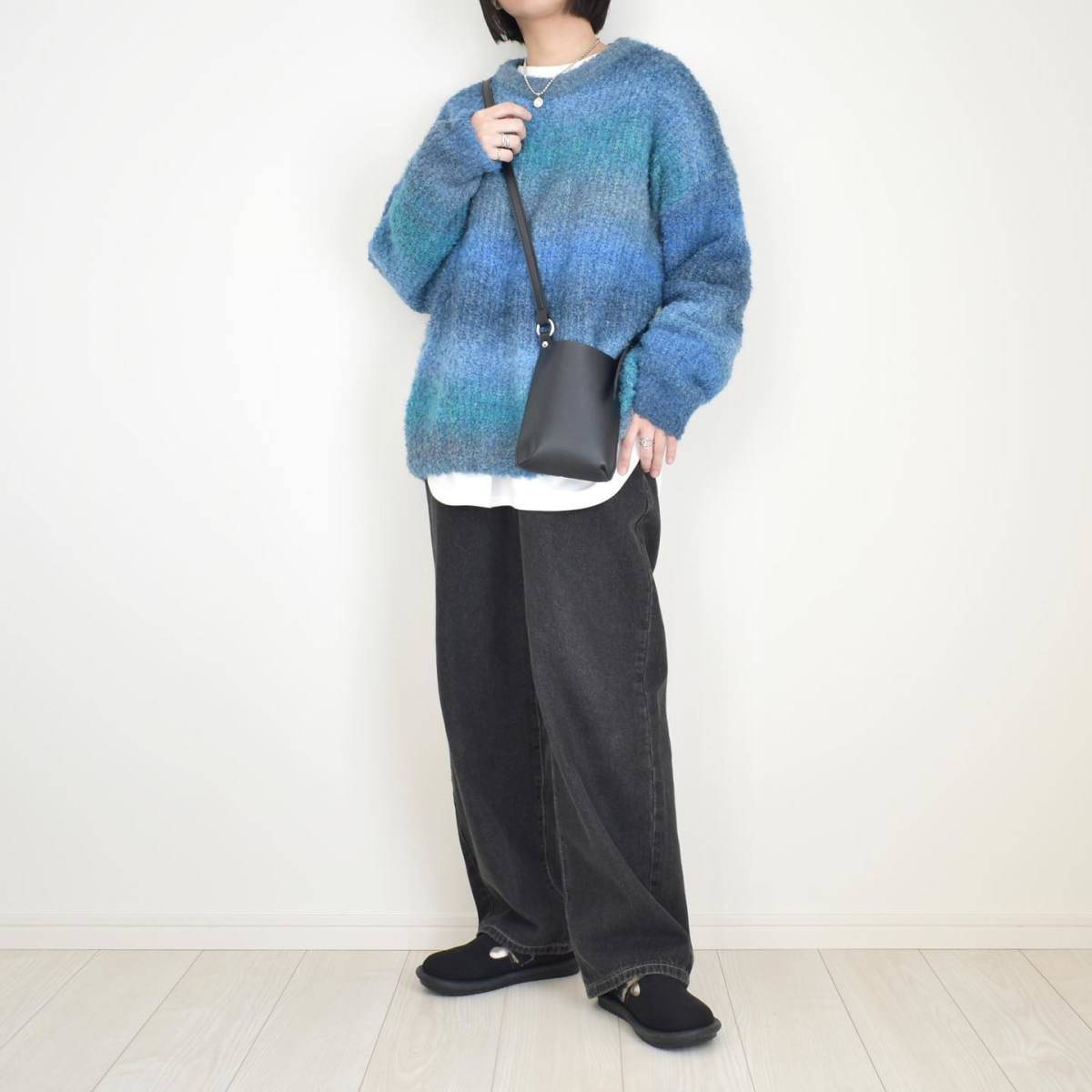 グラデーションニットを主役にする！