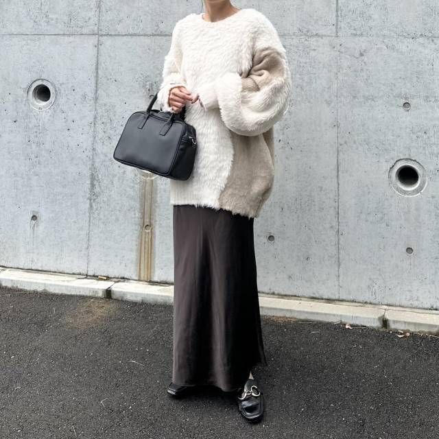 シャギー素材のニットを主役に♡