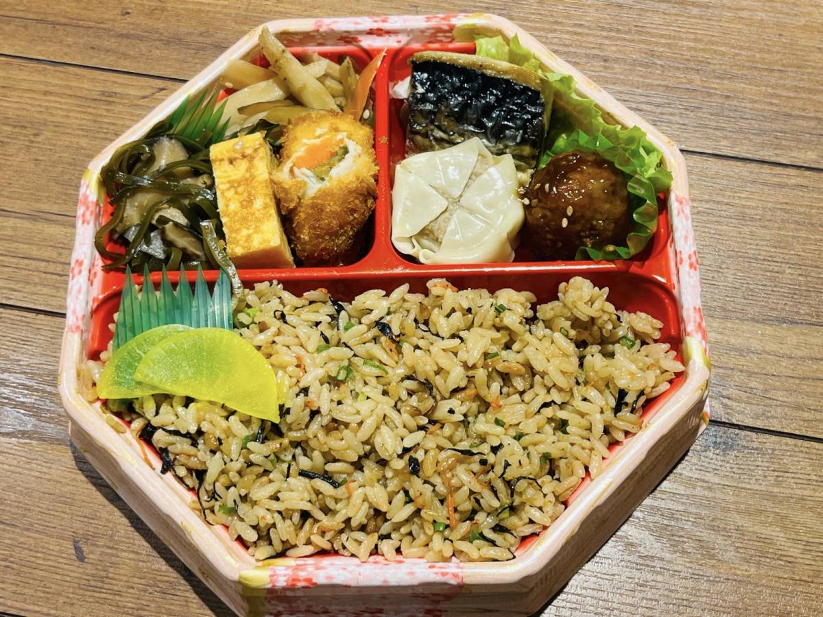 たくさんの具材で炊き込まれたジューシー♡