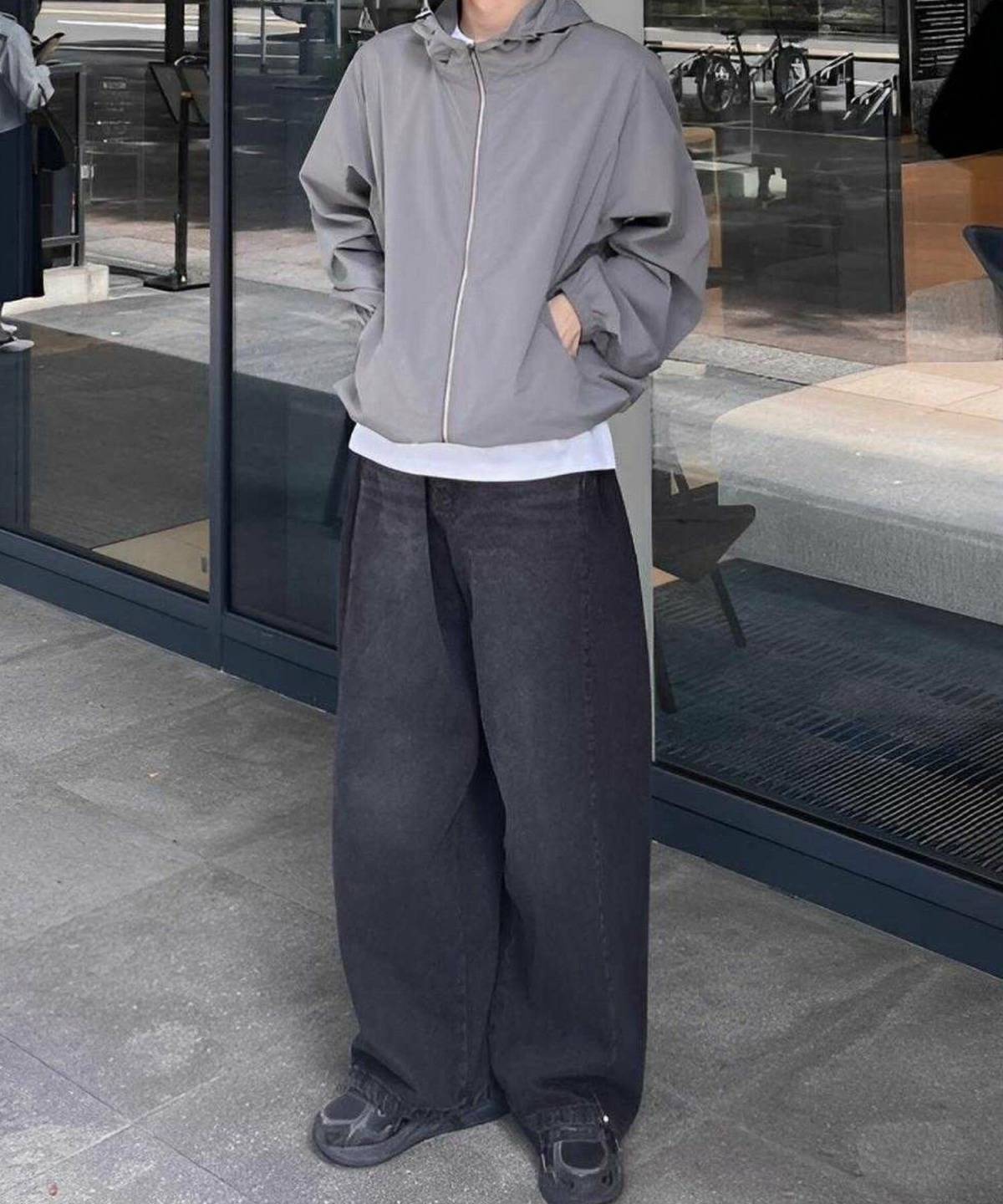 ウインドブレーカーレディースコーデ