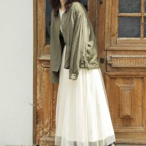 ウインドブレーカーってどう着るの？お手本にしたいレディースコーデ