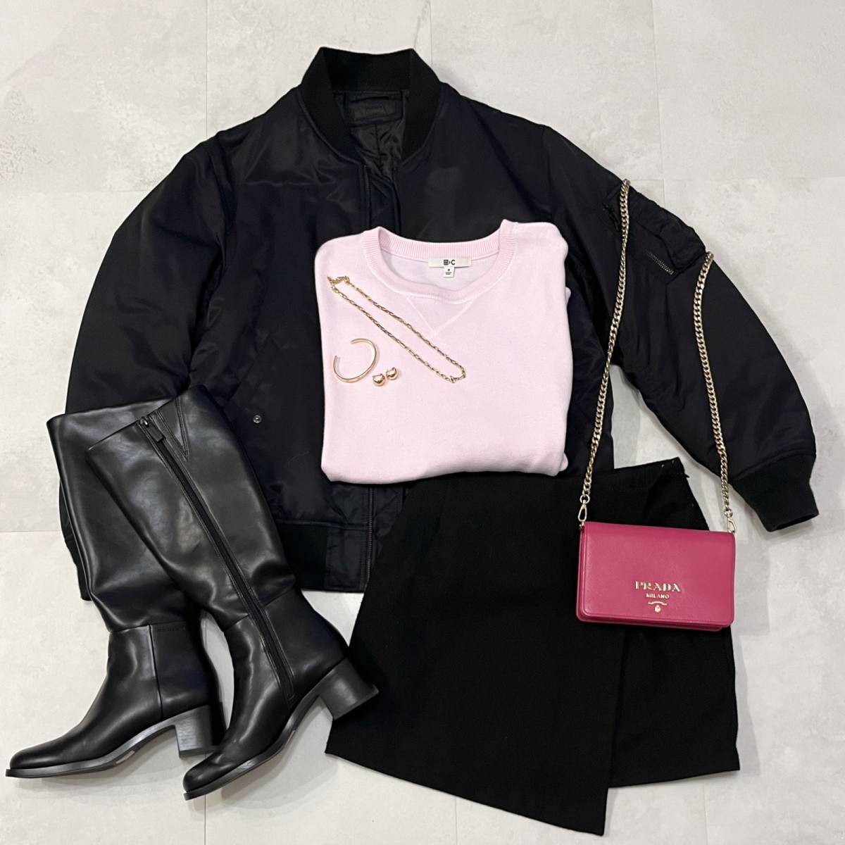 UNIQLOスムースコットンクルーネックセーターコーデ