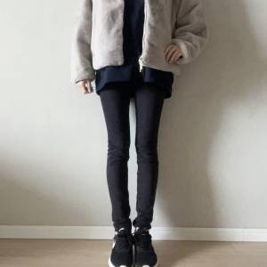 【2026年冬】本気でおすすめします！ユニクロの「レギンスパンツ」を使った大人女子コーデ #ライターのイチオシ