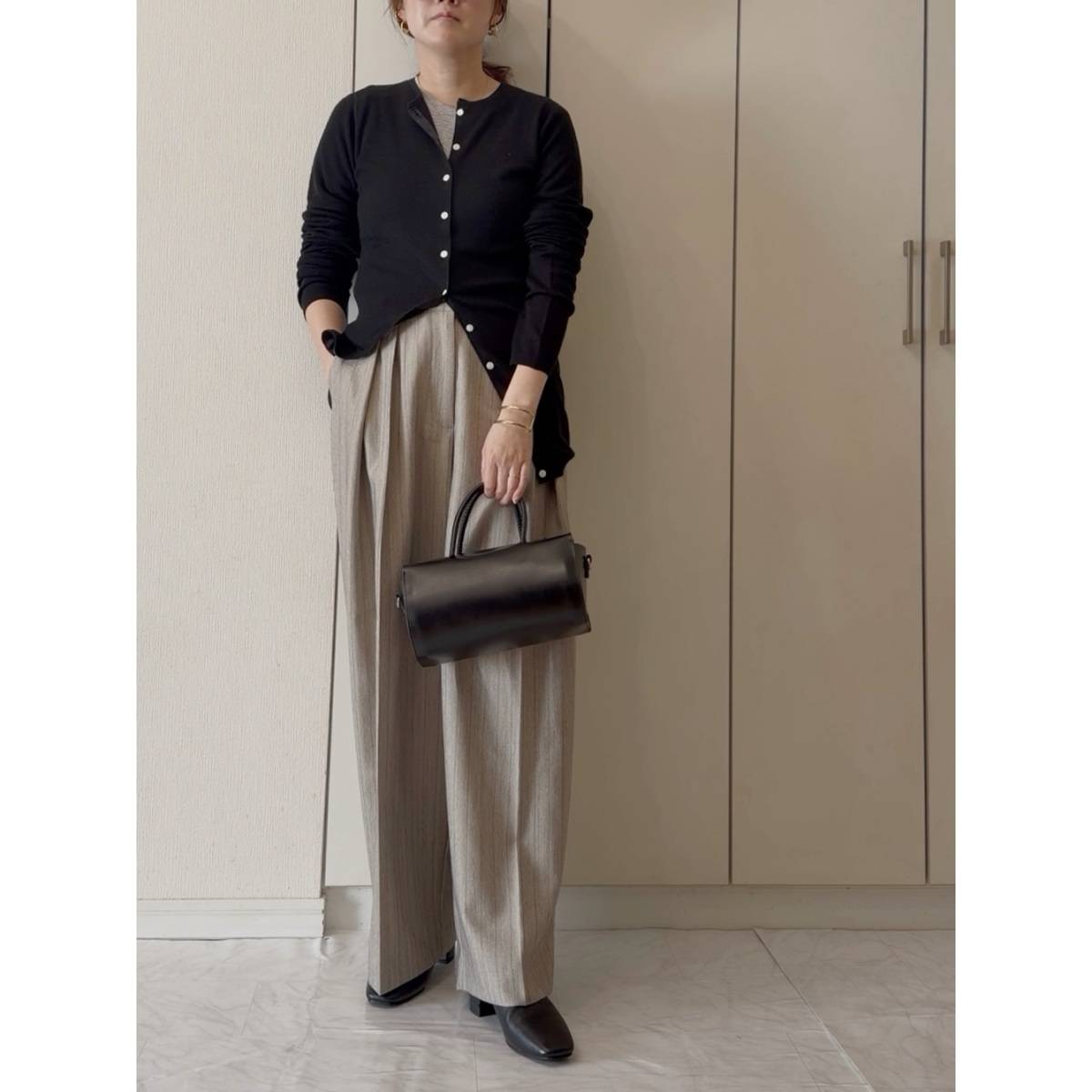 黒×ベージュの色合わせが◎