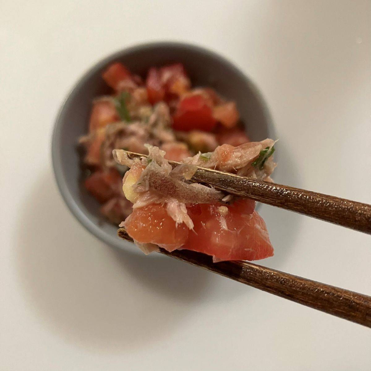 いなば公式の「夏を乗り切れ！カンタン！ツナと大葉のさっぱりトマトサラダ」のレシピ