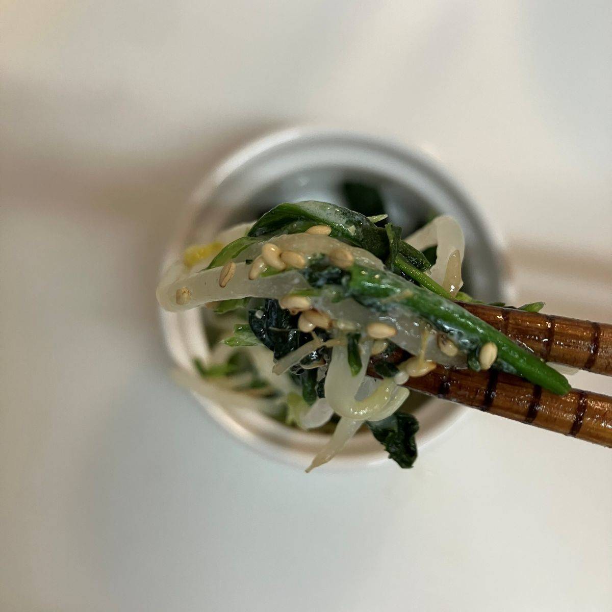 JAグループ公式の「ほうれん草ともやしのさっぱり豆乳ドレッシングサラダ」のレシピ