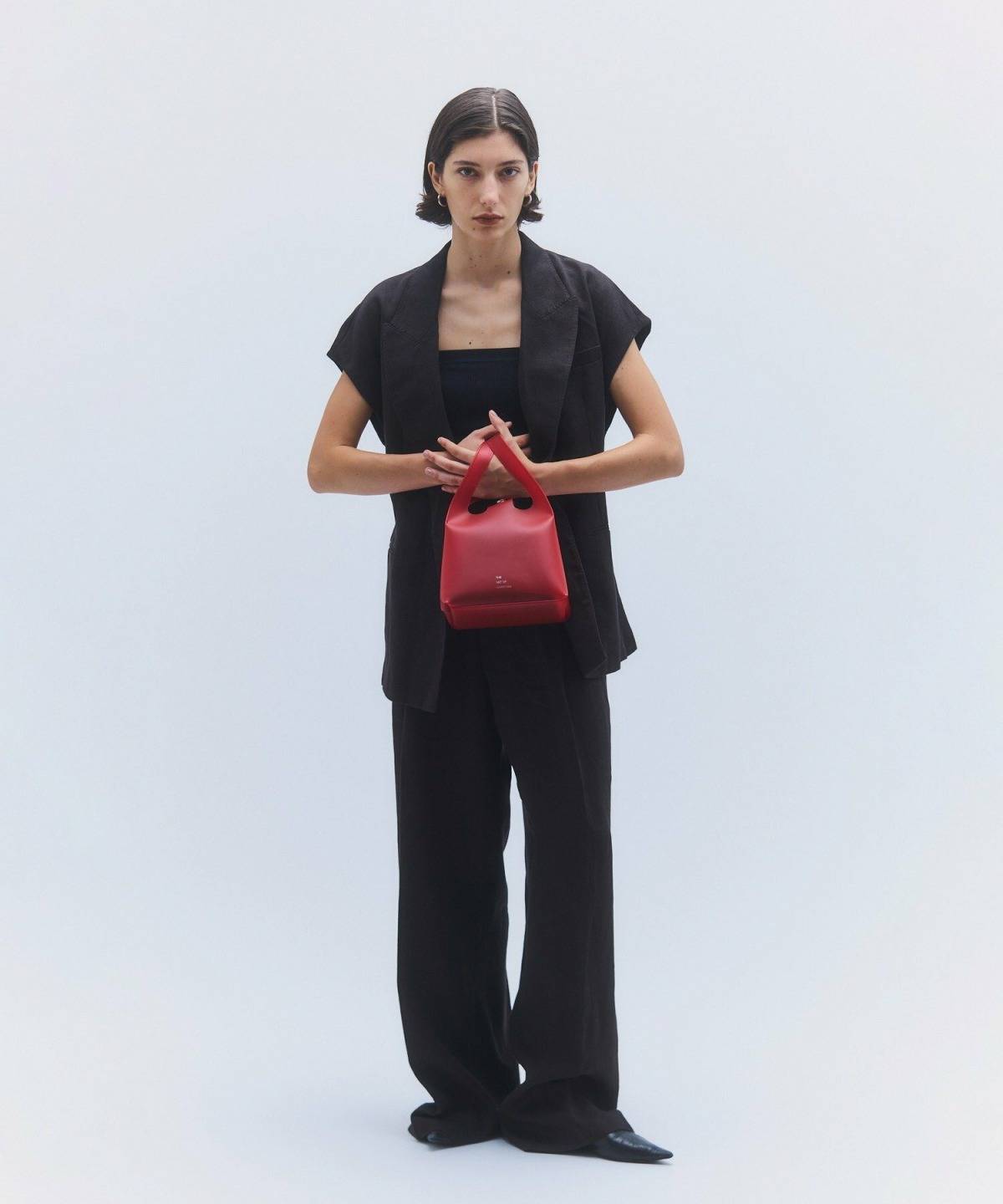 赤バッグコーデ