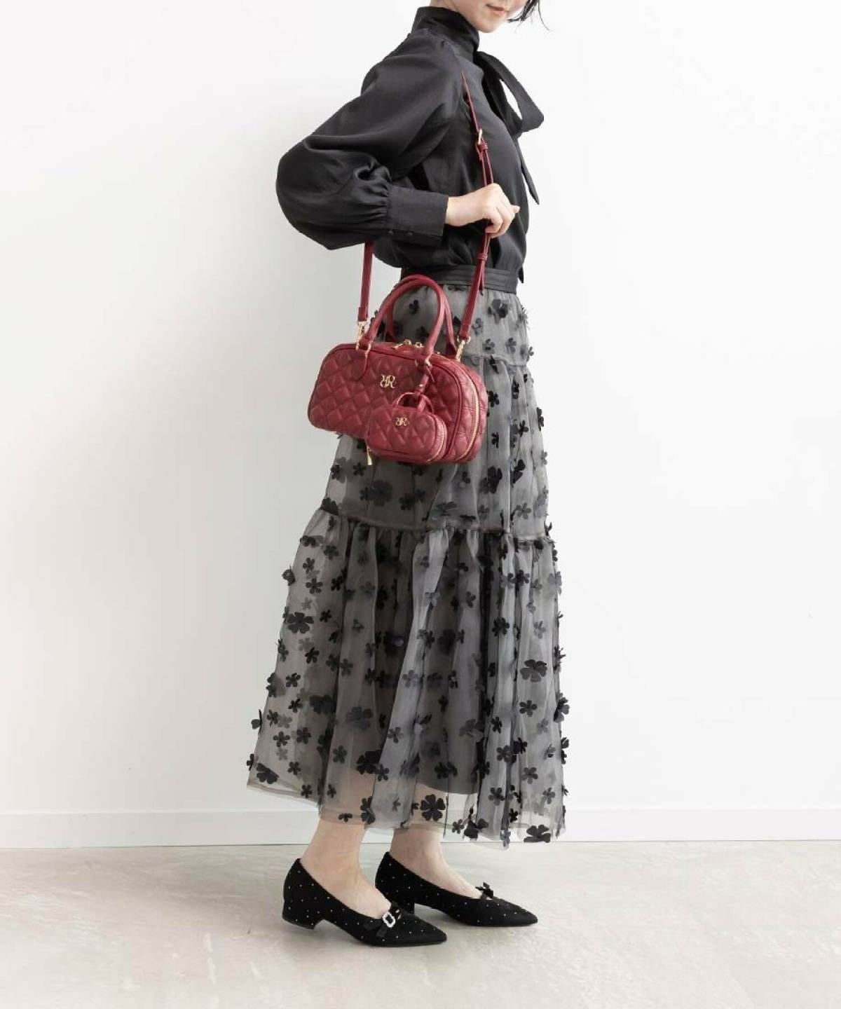 赤バッグコーデ