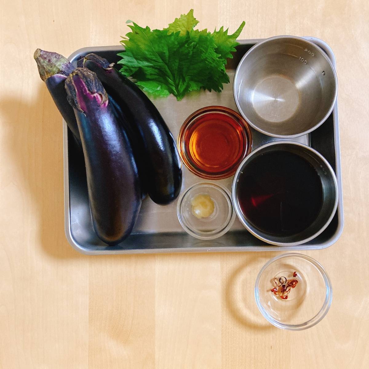 【ナス×めんつゆ】ヤマキ公式の「なすの揚げない揚げ浸し」のレシピ