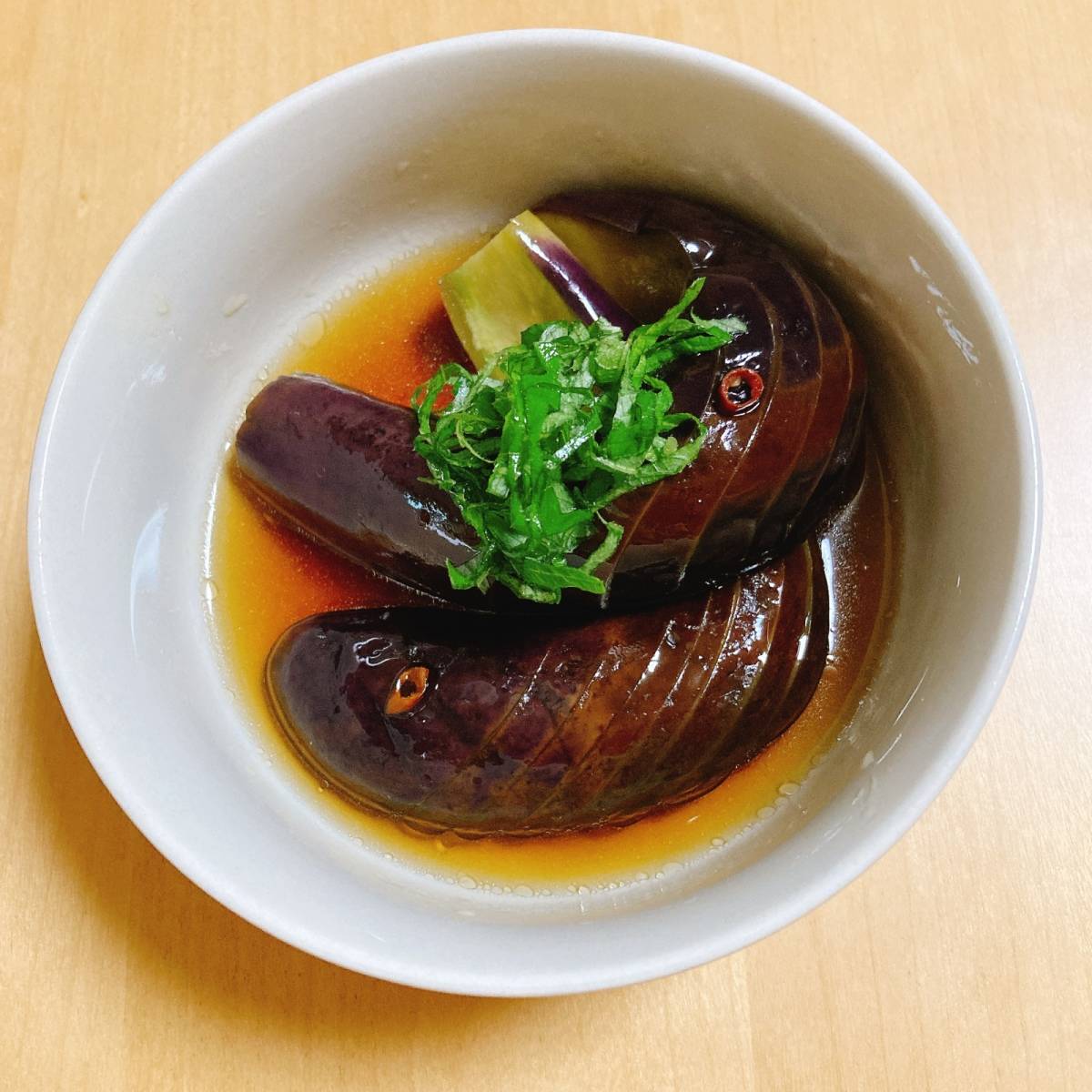 【ナス×めんつゆ】ヤマキ公式の「なすの揚げない揚げ浸し」のレシピ