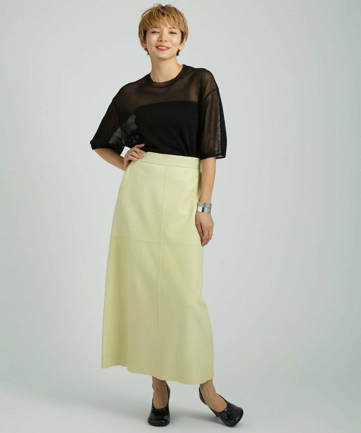 レザースカートコーデ