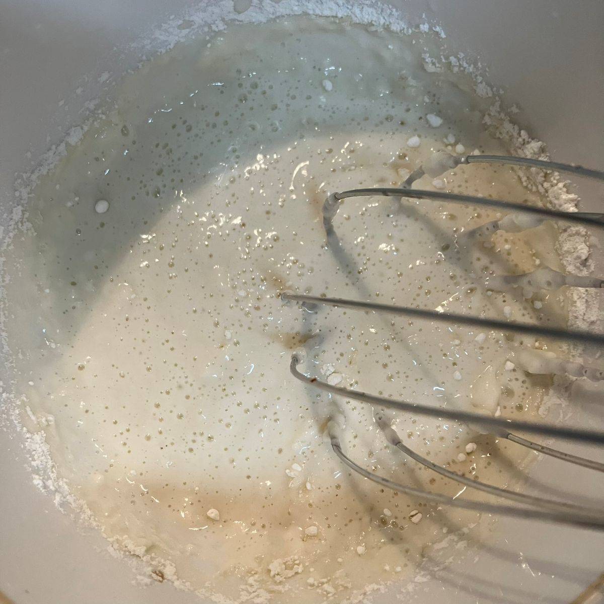 ニッスイ公式の「おさかなのソーセージとコーンのパンケーキ」のレシピ