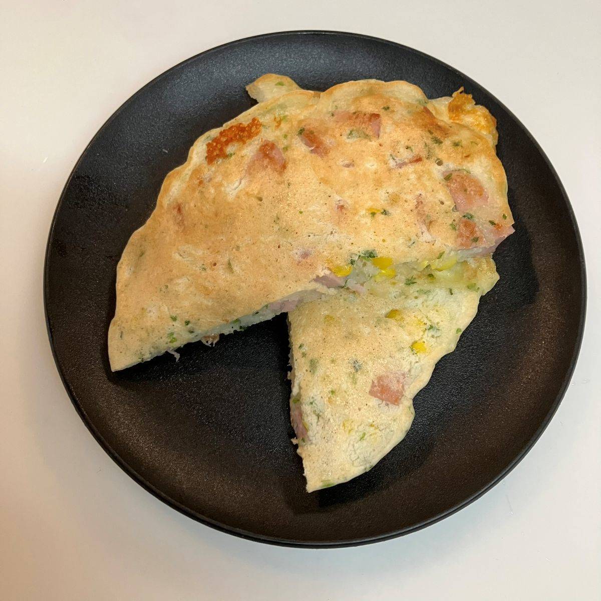 ニッスイ公式の「おさかなのソーセージとコーンのパンケーキ」のレシピ