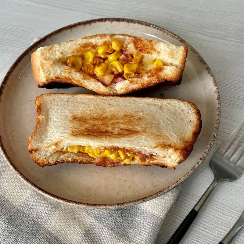 ヤマザキ公式の「とろーりチーズとコーンのポケットサンド」のレシピ