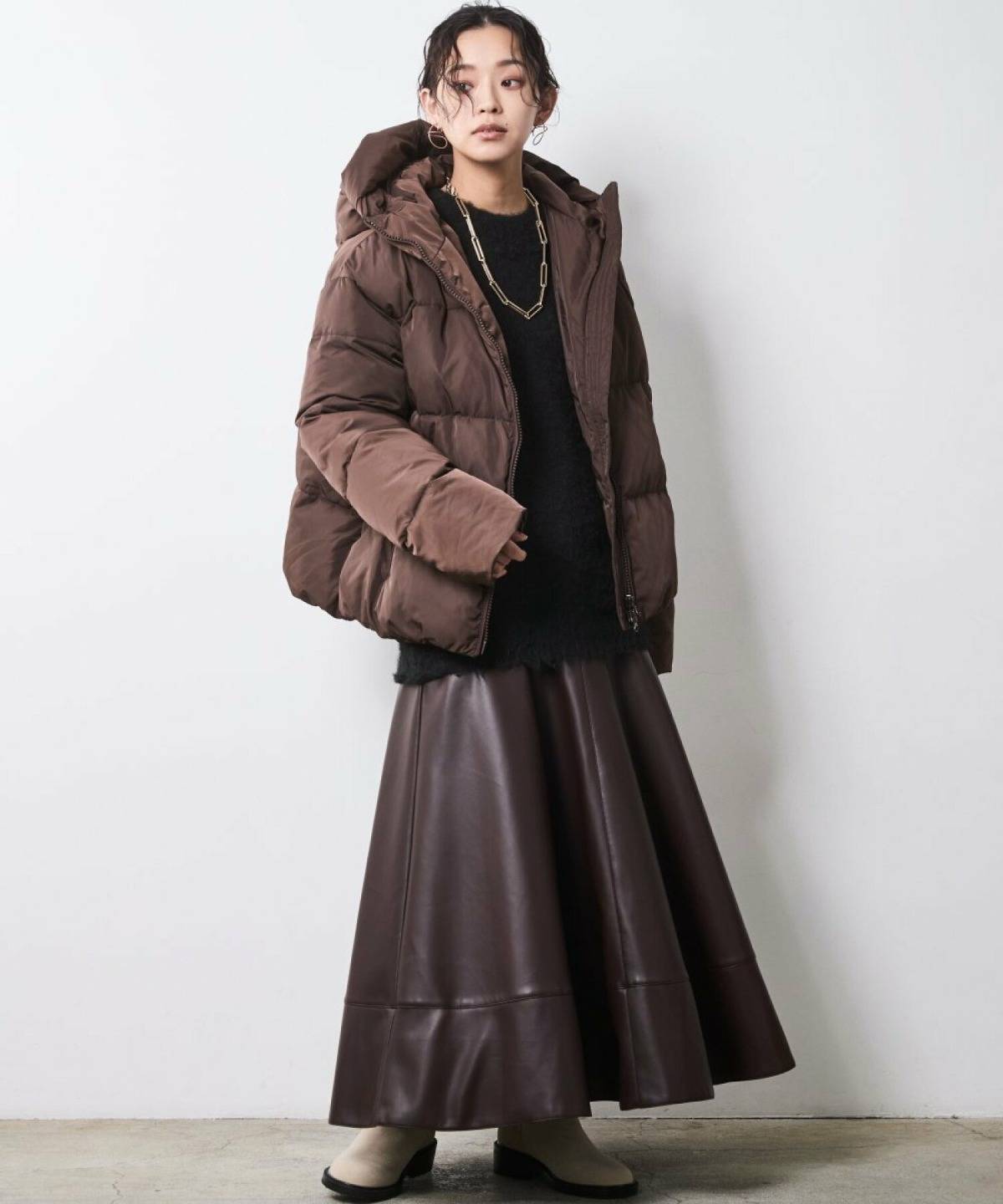 レザースカートコーデ