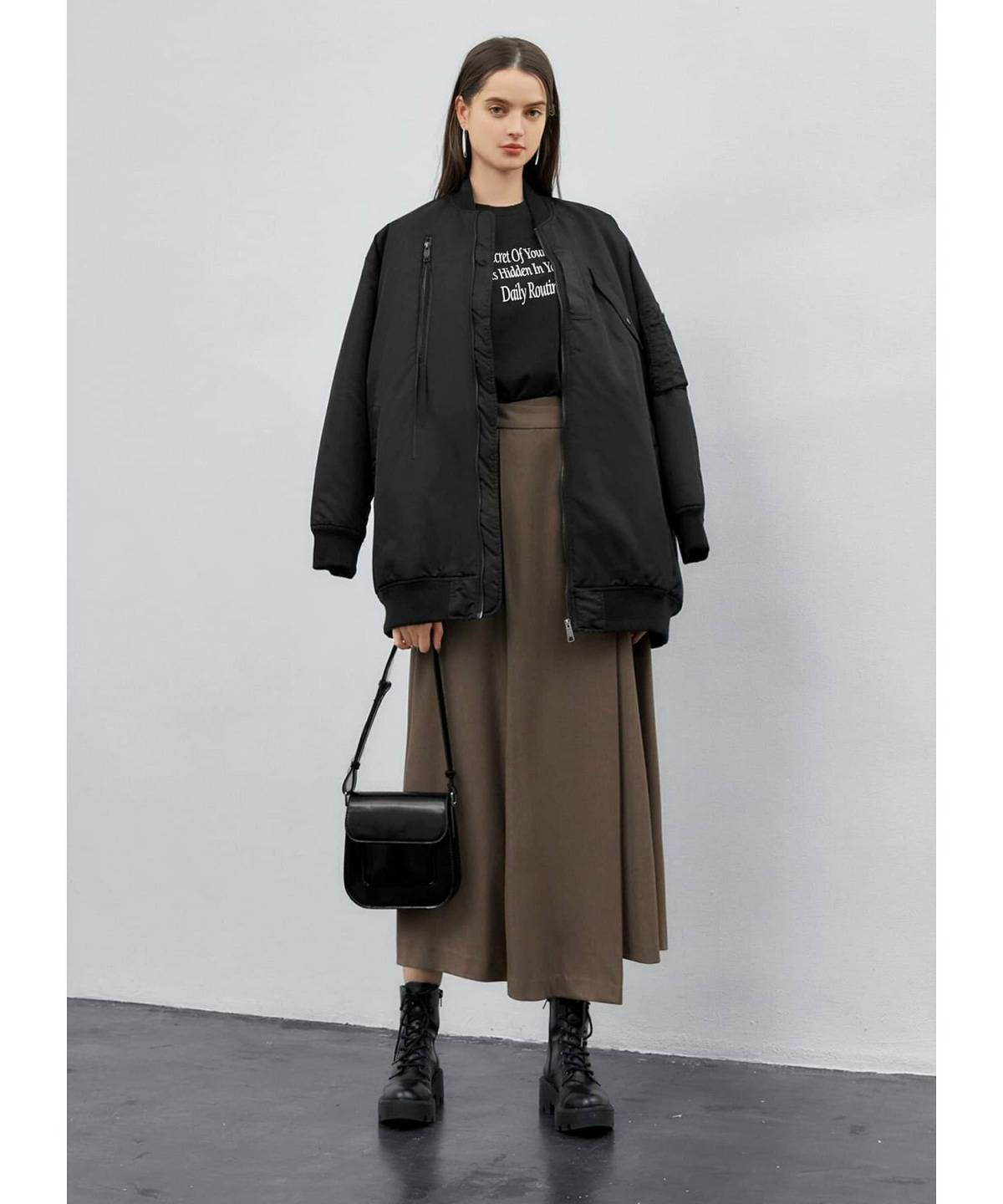 秋冬のカーキスカートコーデ