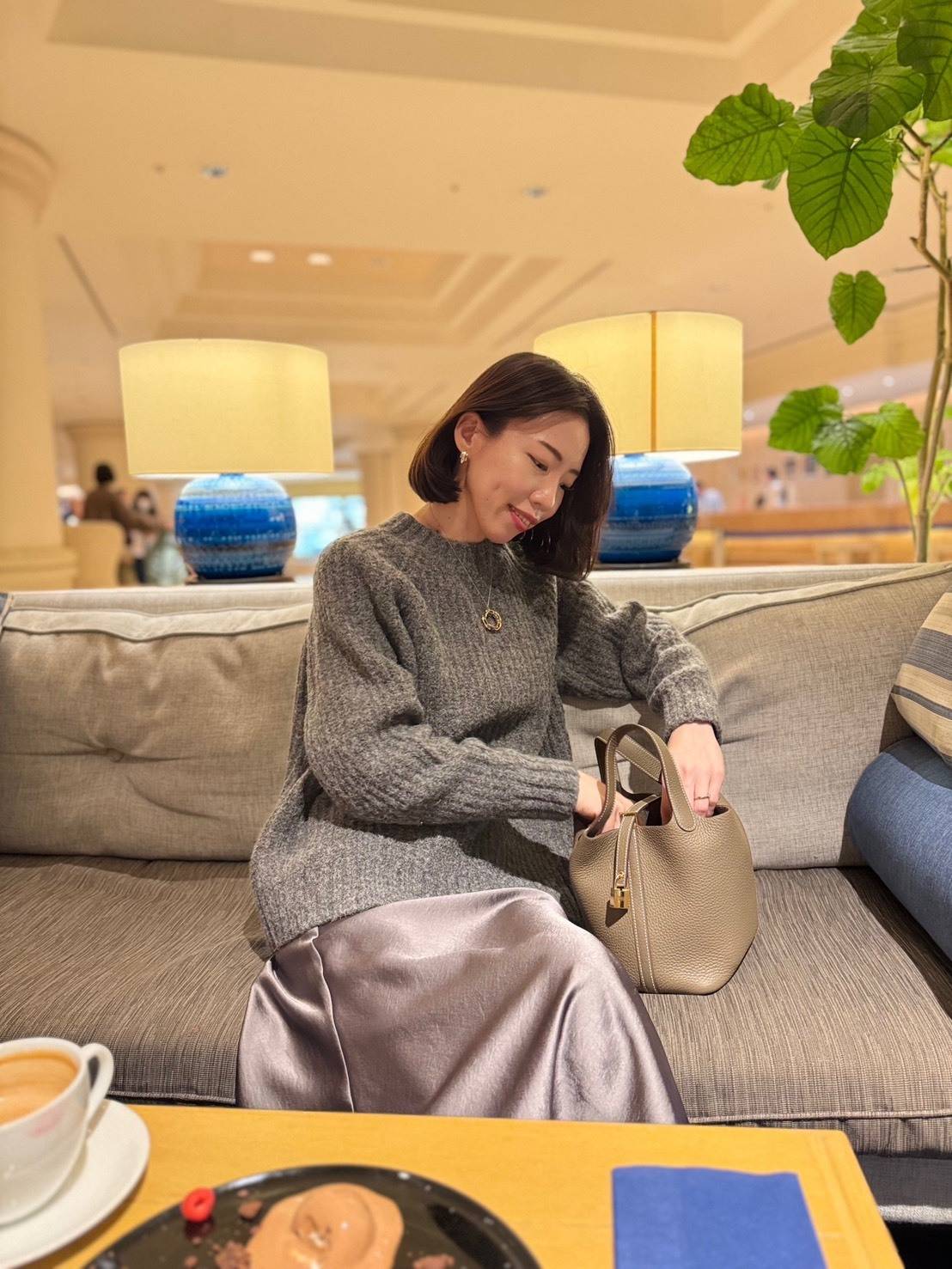 ラウンジ&バー「マリンブルー」